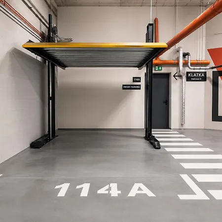 Fiqus Free Parking Airport * Poznań
